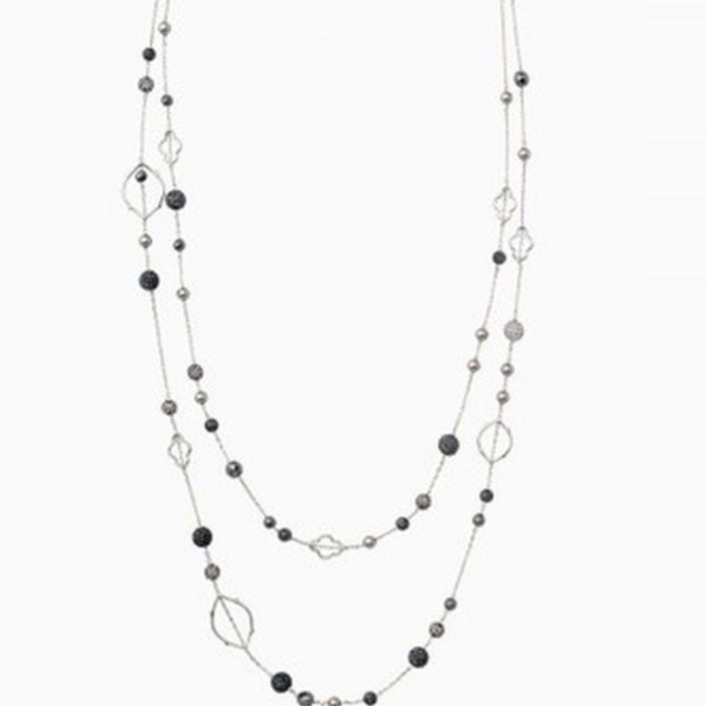 Neve station necklace